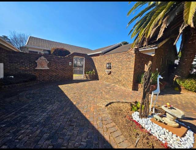 3 BEDROOM HOUSE FOR SALE IN NORKEM PARK